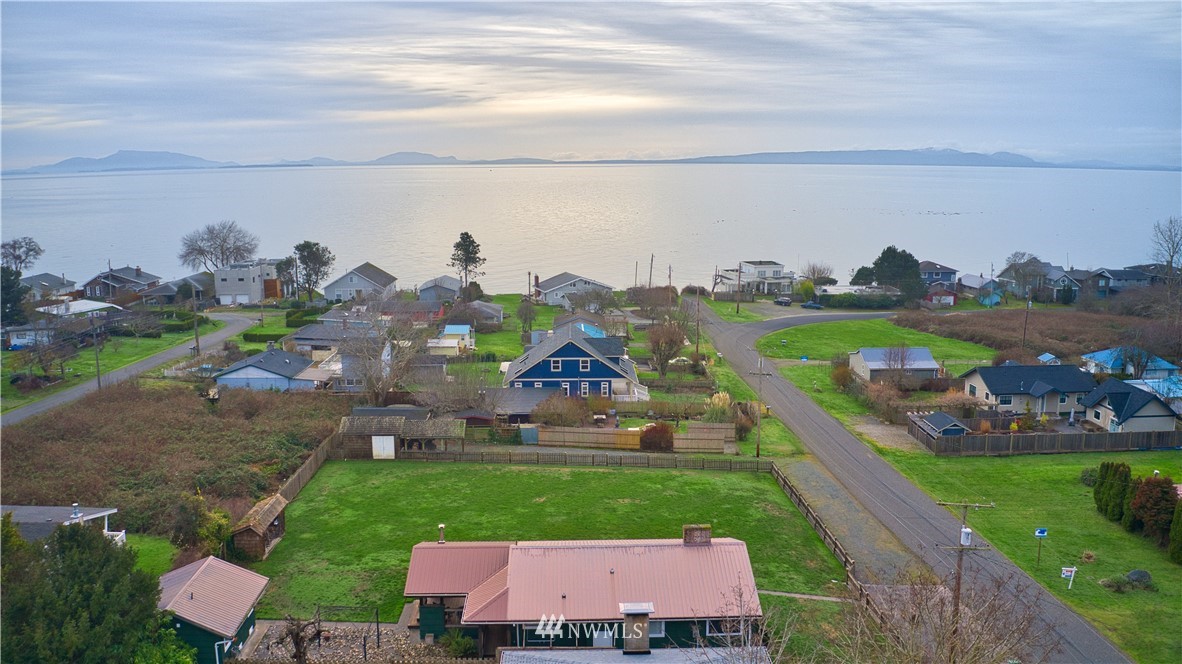 674 South Beach Road Point Roberts, WA 98281 - Photo 2 of 19