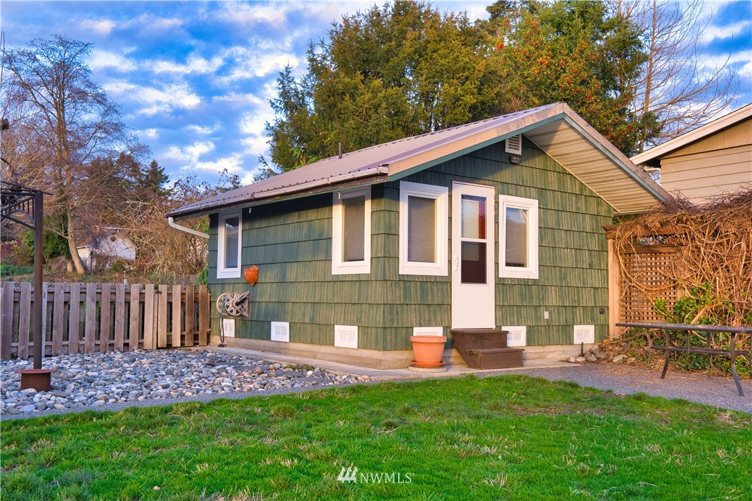 674 South Beach Road Point Roberts, WA 98281 - Photo 15 of 19
