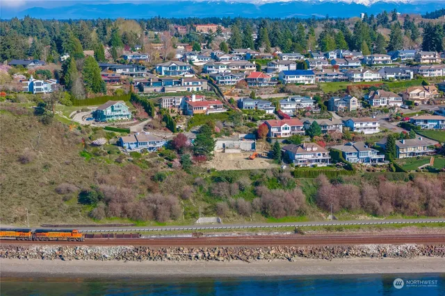 a view of a water with an outdoor space