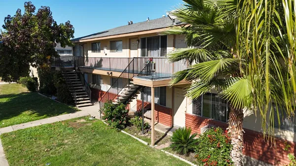 $925,000 | 3345 East Fairmont Avenue, Fresno, CA 93726