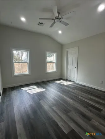 $289,900 | 1008 North Gonzales Street, Cuero, TX 77954