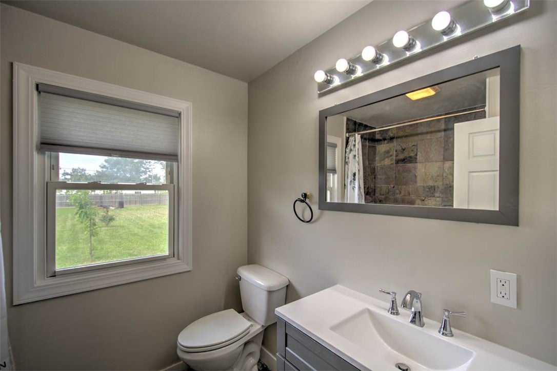 3045 Turpin Road Decatur, IL 62521 - Photo 17 of 30 Gallery Image 17