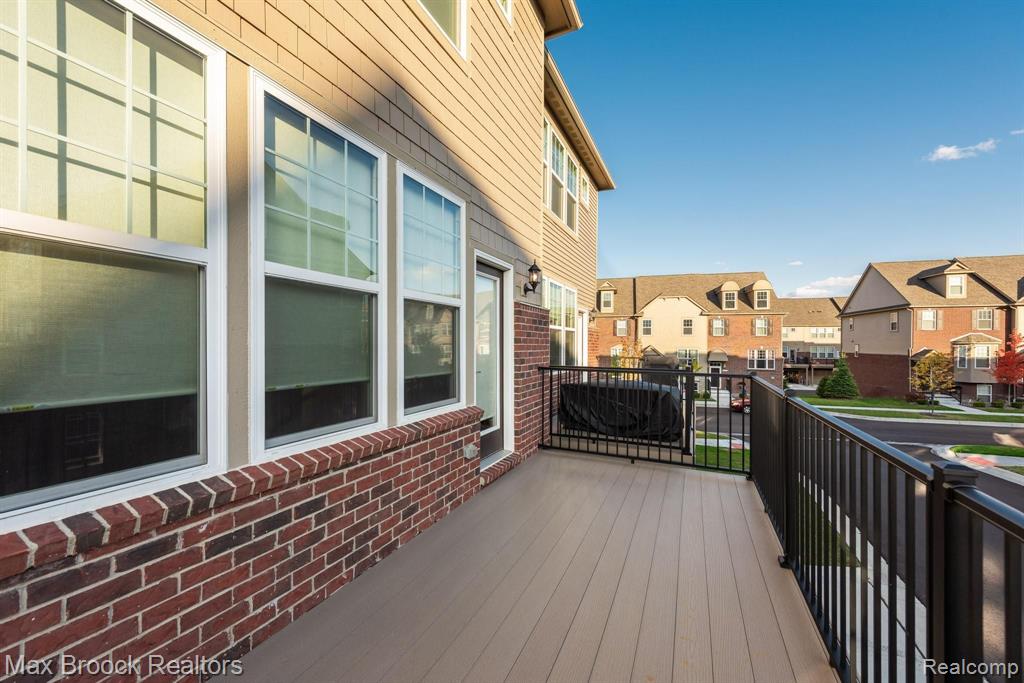 330 Glenhurst Boulevard Rochester Hills, MI 48307 - Photo 20 of 24