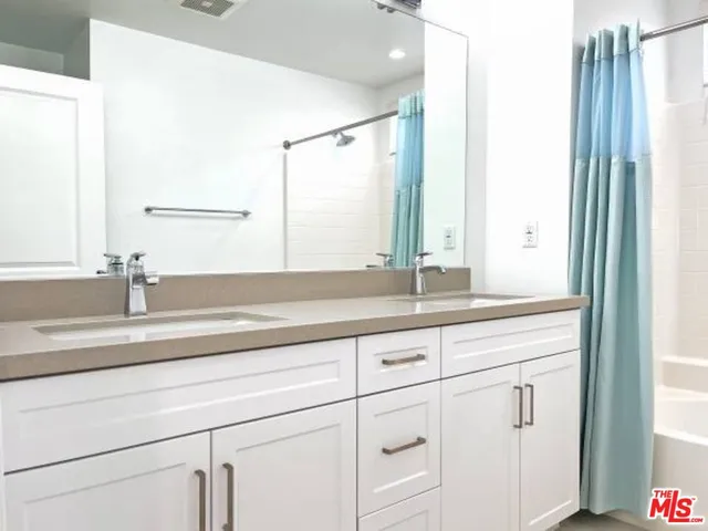 $3,695 | 7105 Tampa Avenue, Unit 7101, Reseda, CA 91335