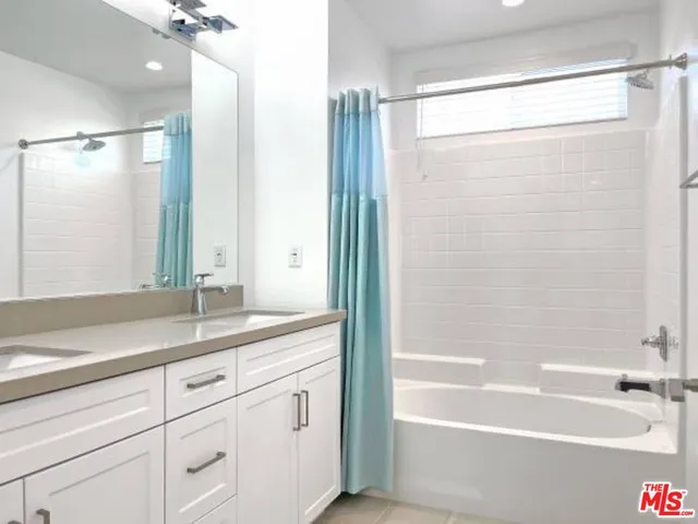 $3,695 | 7105 Tampa Avenue, Unit 7101, Reseda, CA 91335