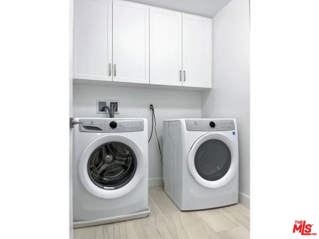 $3,695 | 7105 Tampa Avenue, Unit 7101, Reseda, CA 91335