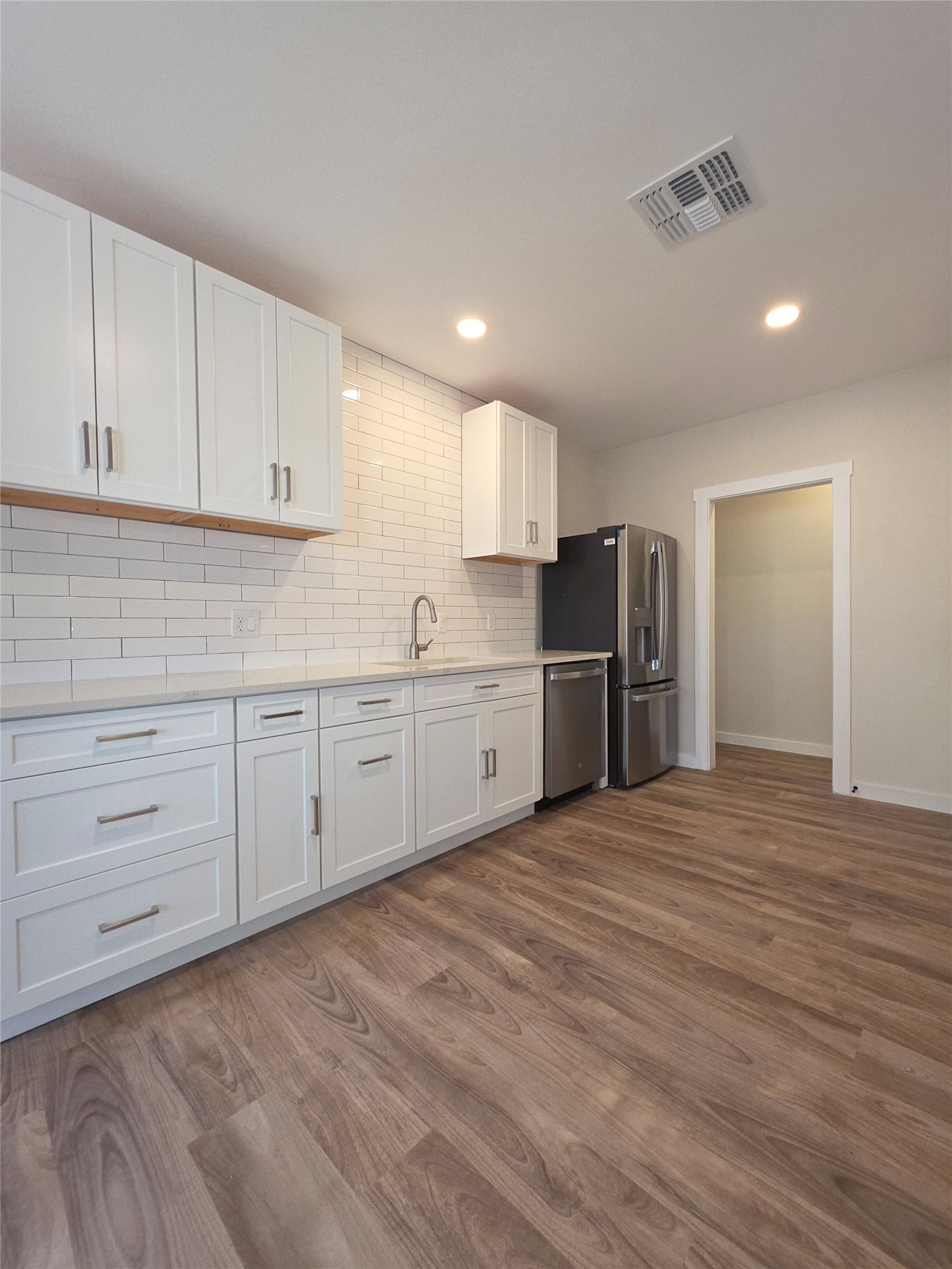 109 Cernosek Road La Grange, TX 78945 - Photo 6 of 27