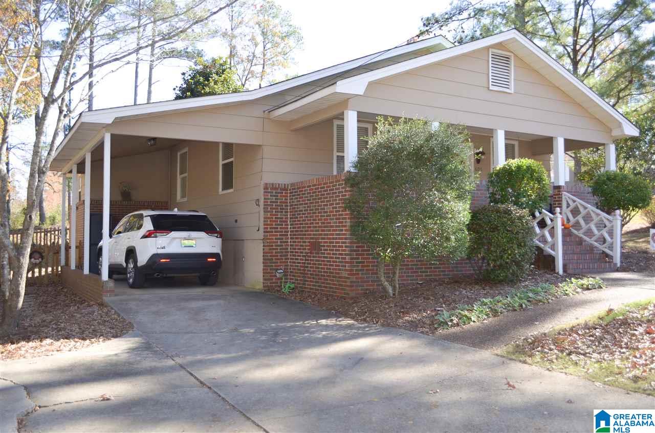 606 Ridgeway Drive Oneonta, AL 35121 - Photo 3 of 15