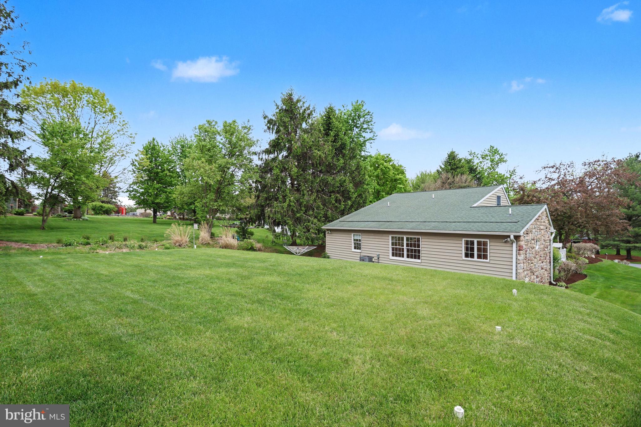 51 Troy Drive Lititz, PA 17543 - Photo 3 of 42