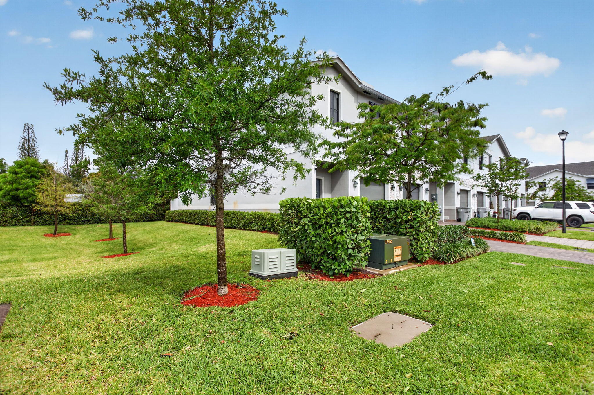 873 Northwest 3rd Way Pompano Beach, FL 33060 - Photo 2 of 38 3-web-or-mls-873-1781