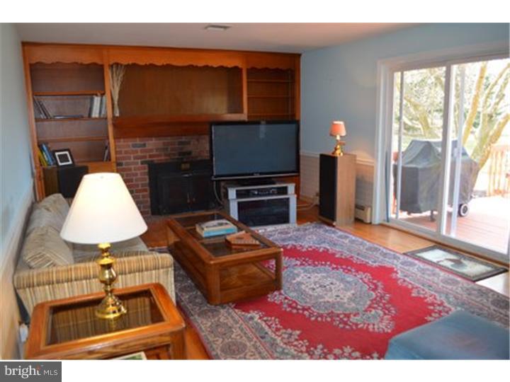 613 Landis Road Telford, PA 18969 - Photo 11 of 21 Family Room