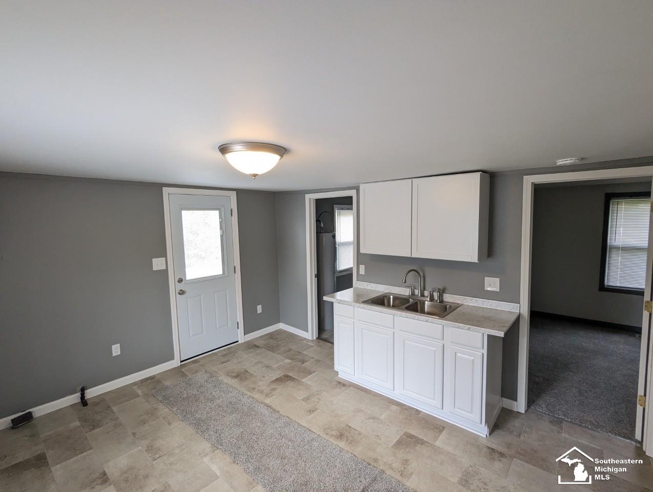 3657 Vivian Road Monroe, MI 48162 - Photo 5 of 24