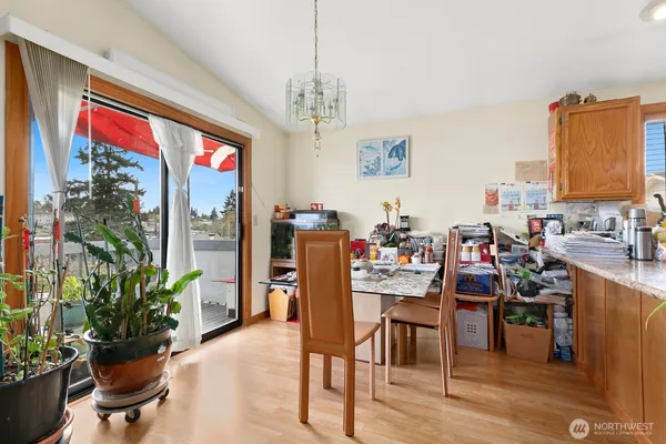 $880,000 | 5233 33rd Avenue South, Seattle, WA 98118