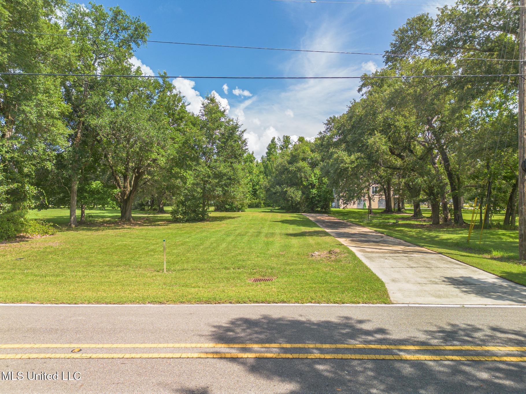 10158 East Shorecrest Road Biloxi, MS 39532 - Photo 1 of 12 Shorecrest-2