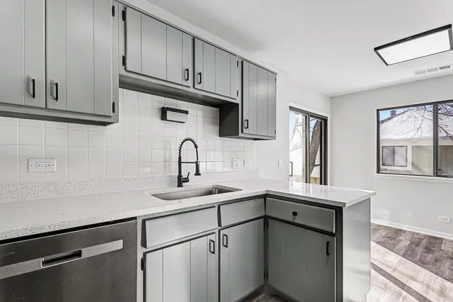 $299,900 | 1051 Driftwood Court, Unit A2, Wheeling, IL 60090