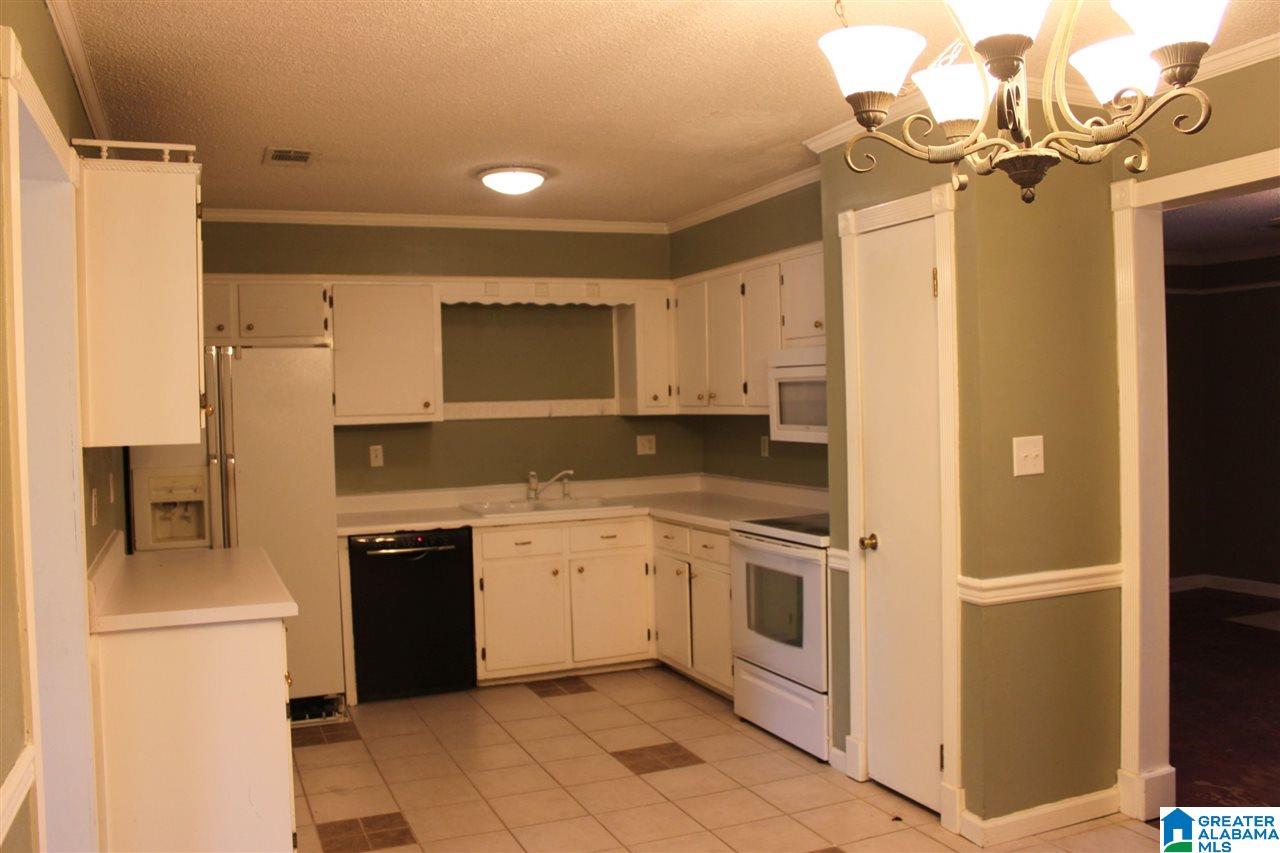 100 Winterhaven Circle Alabaster, AL 35007 - Photo 4 of 12