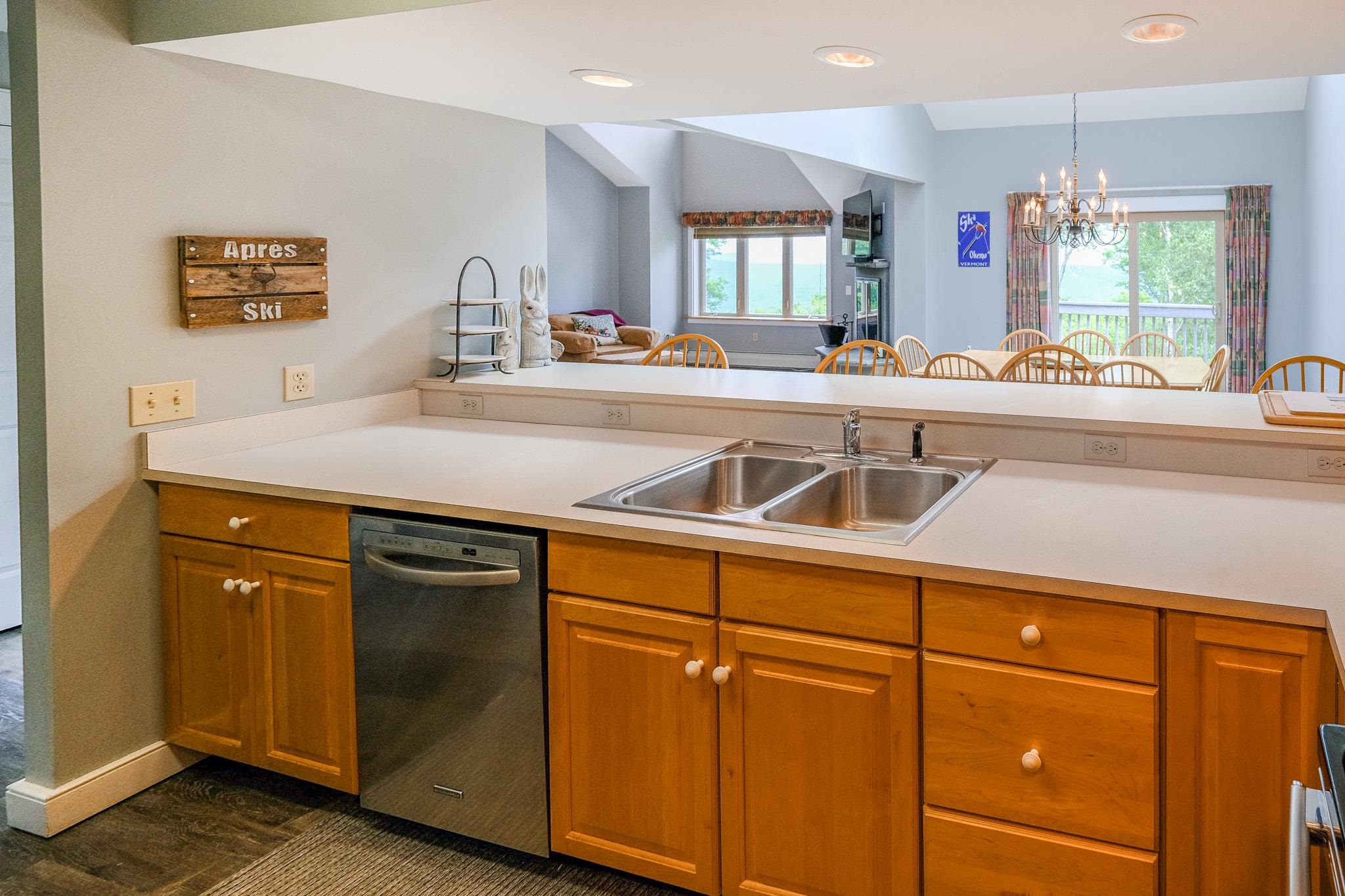 245 Solitude Road, Unit M302 Ludlow, VT 05149 - Photo 5 of 57 Gallery Image 5