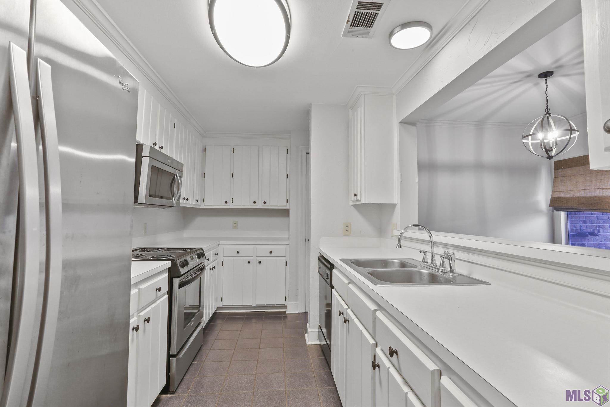 1546 Lobdell Avenue Baton Rouge, LA 70806 - Photo 2 of 12