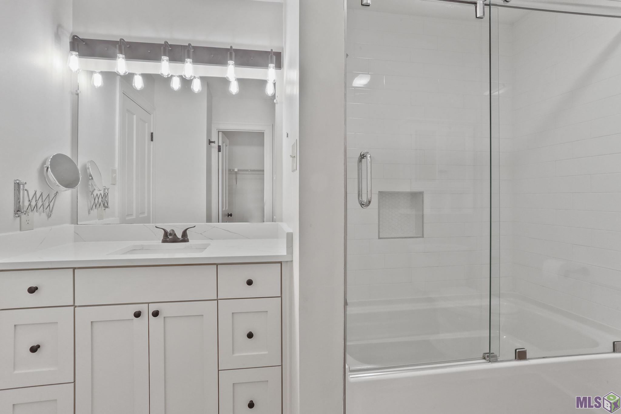 1546 Lobdell Avenue Baton Rouge, LA 70806 - Photo 4 of 12