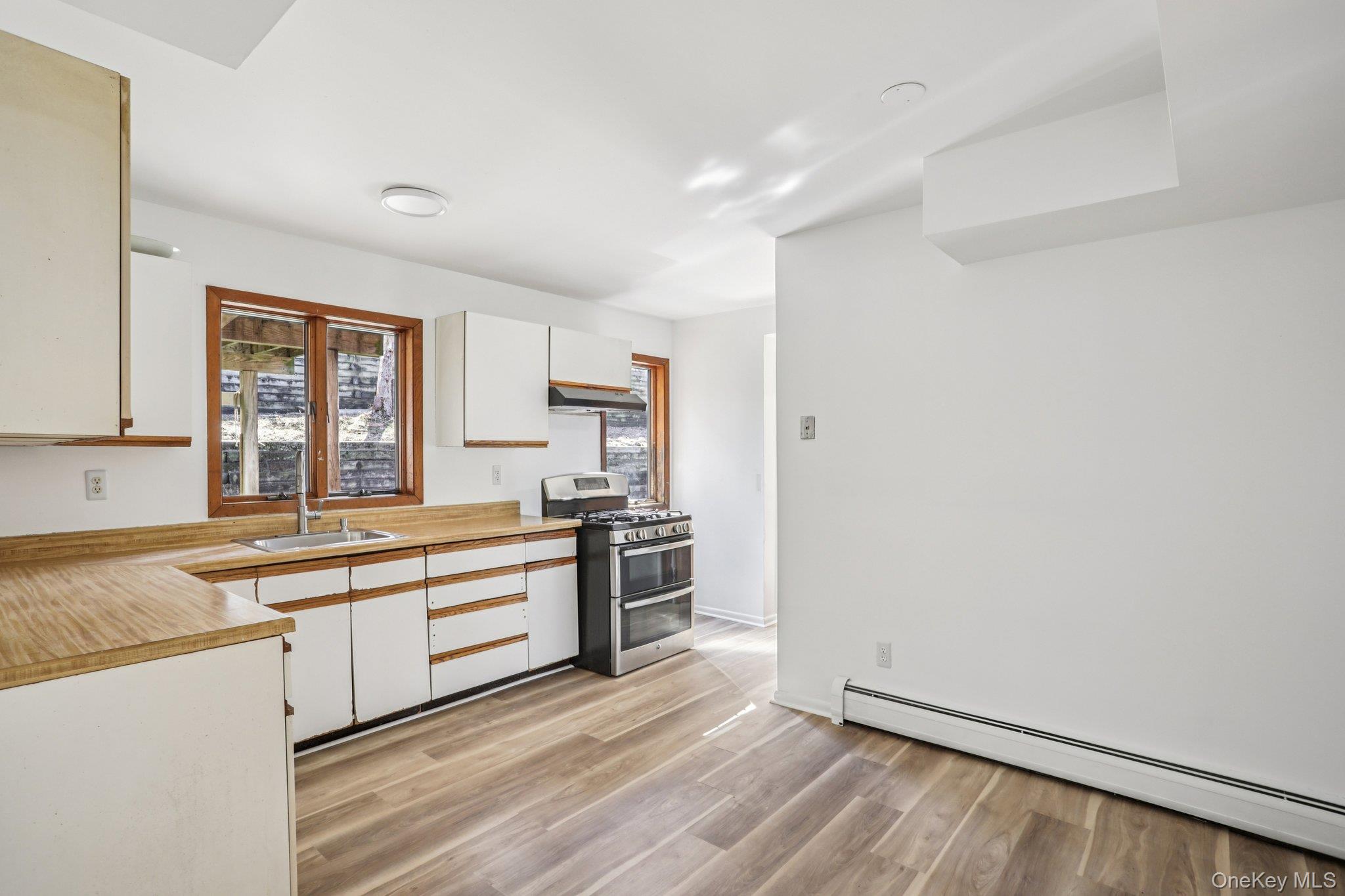 597 Saddle River Road Chestnut Ridge, NY 10952 - Photo 26 of 34