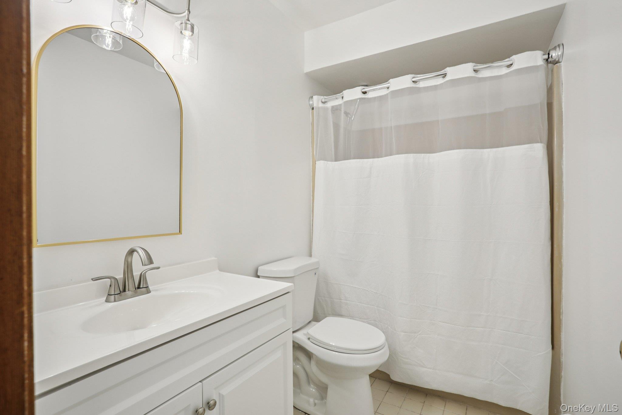 597 Saddle River Road Chestnut Ridge, NY 10952 - Photo 27 of 34