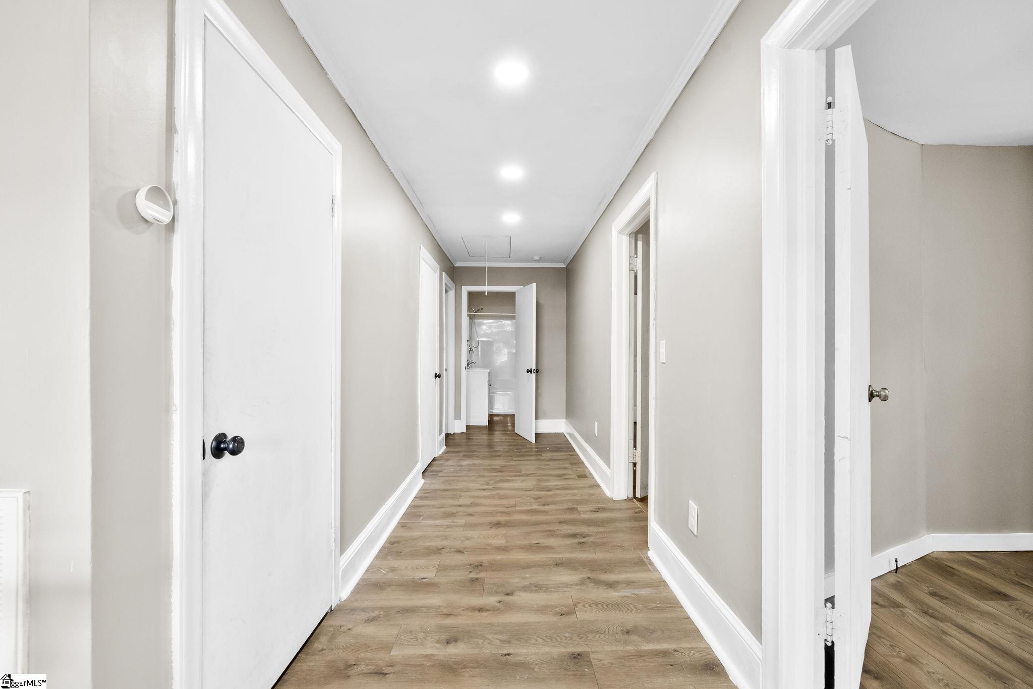 11601 Highway 221 Woodruff, SC 29388 - Photo 11 of 30