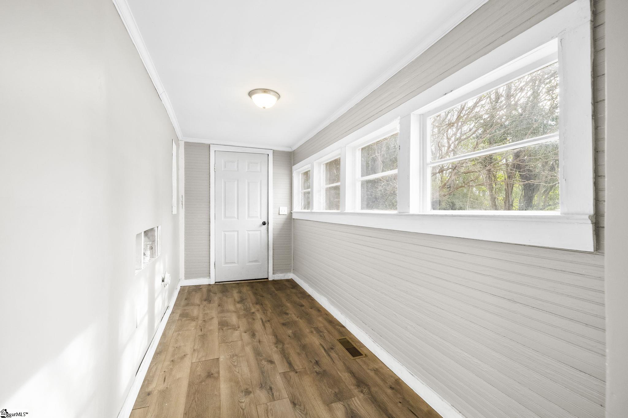 11601 Highway 221 Woodruff, SC 29388 - Photo 10 of 30