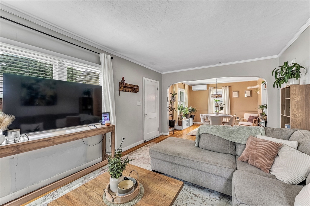 28 Bither Street Springfield, MA 01118 - Photo 8 of 36