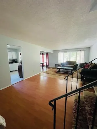 $3,600 | 504 Crestview Drive South, Maplewood, MN 55119