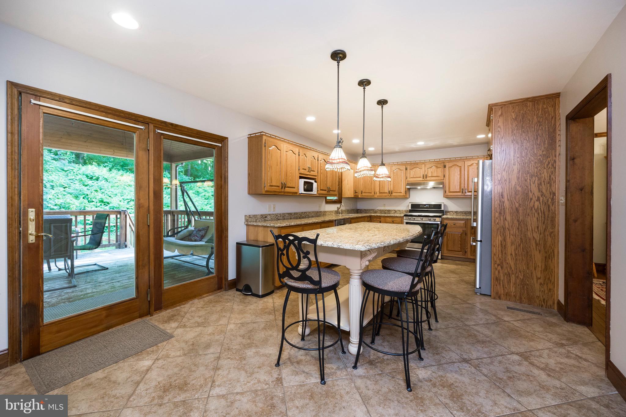 521 Franklin Road Bechtelsville, PA 19505 - Photo 13 of 49 Kitchen