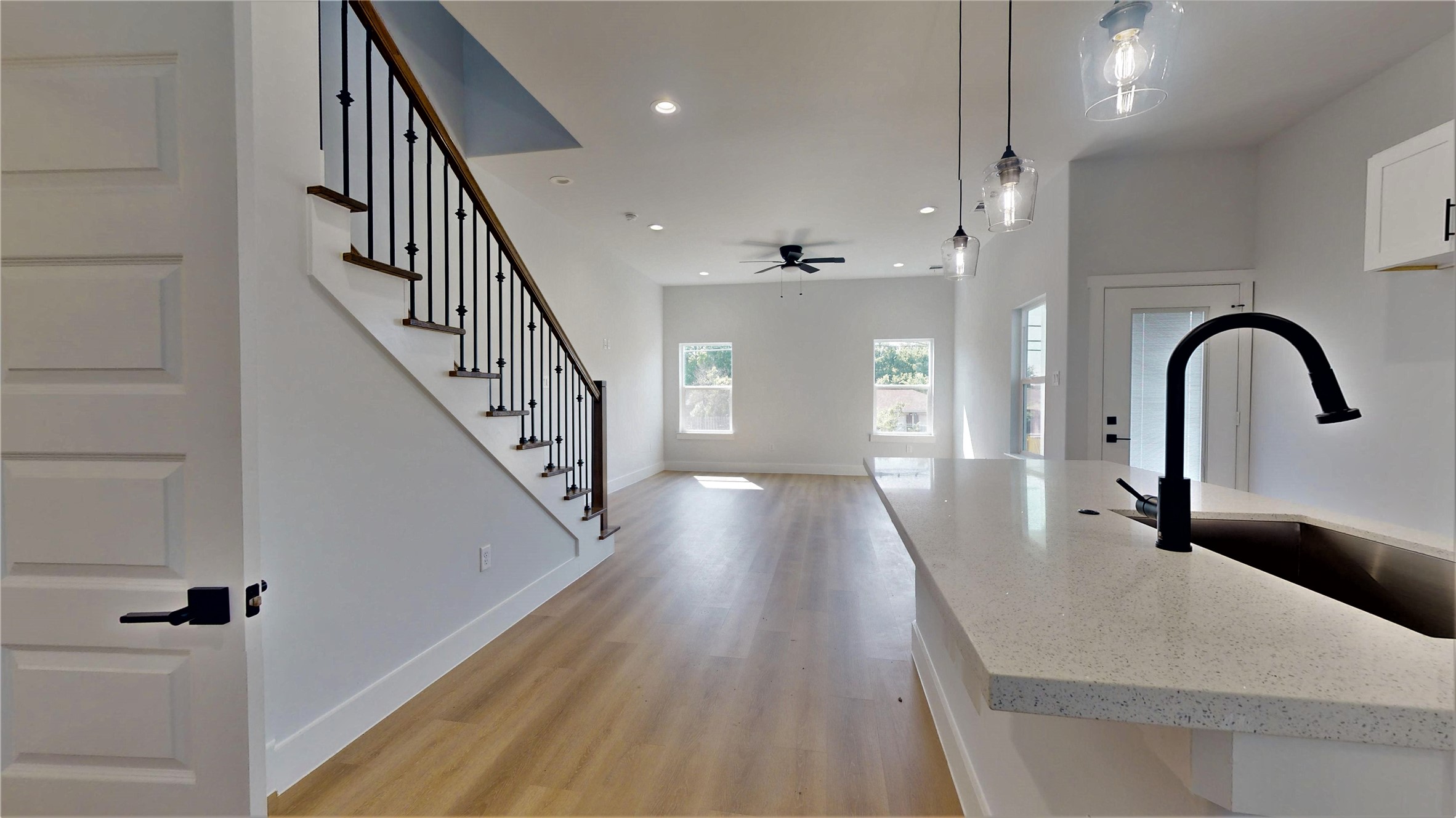 12230 Kirkgard Drive Houston, TX 77045 - Photo 8 of 50