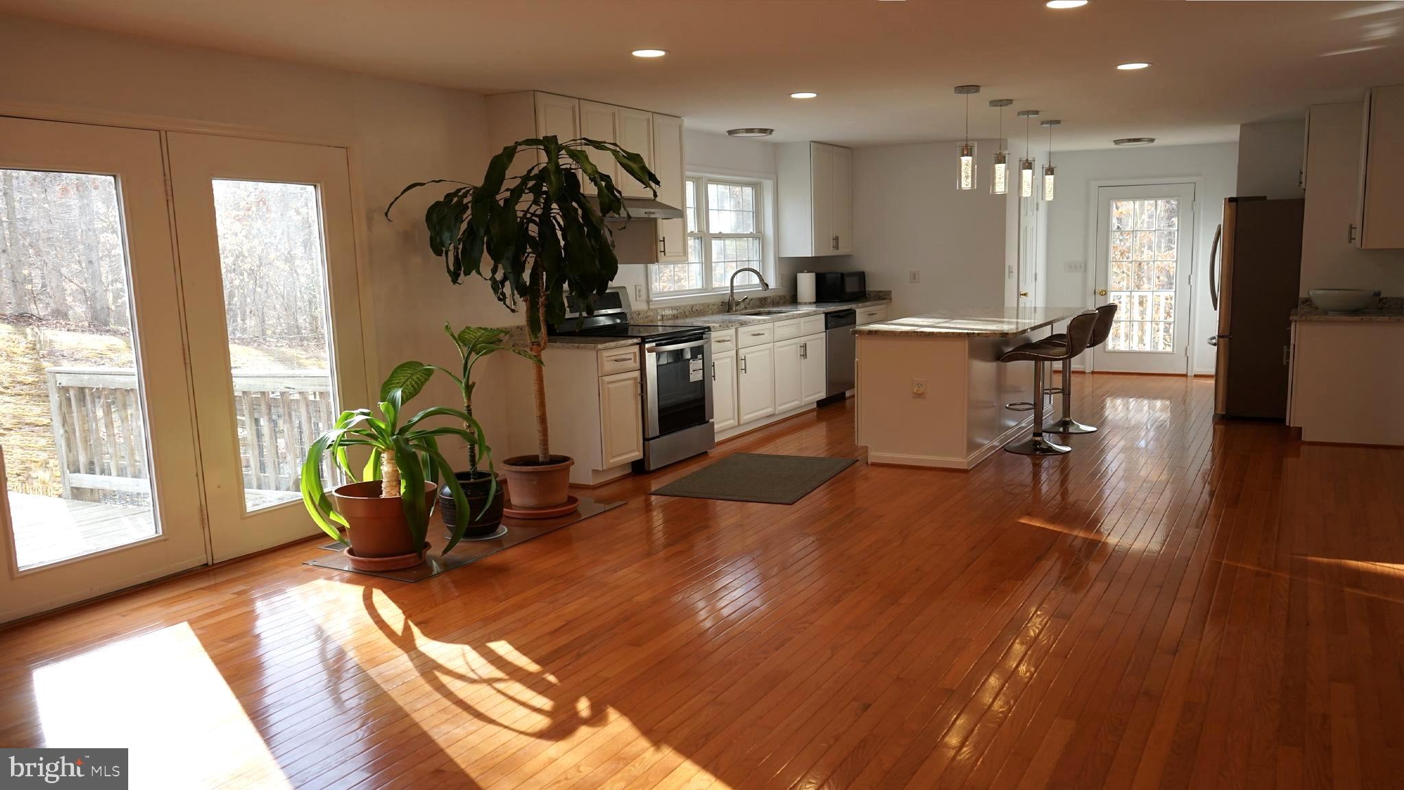 21 Hoy Road Stafford, VA 22556 - Photo 4 of 17 Kitchen view 2