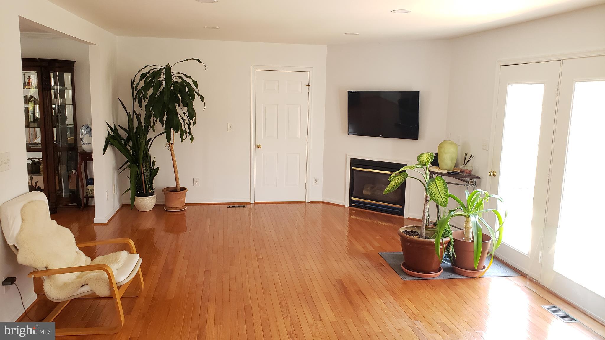 21 Hoy Road Stafford, VA 22556 - Photo 5 of 17 Family Room