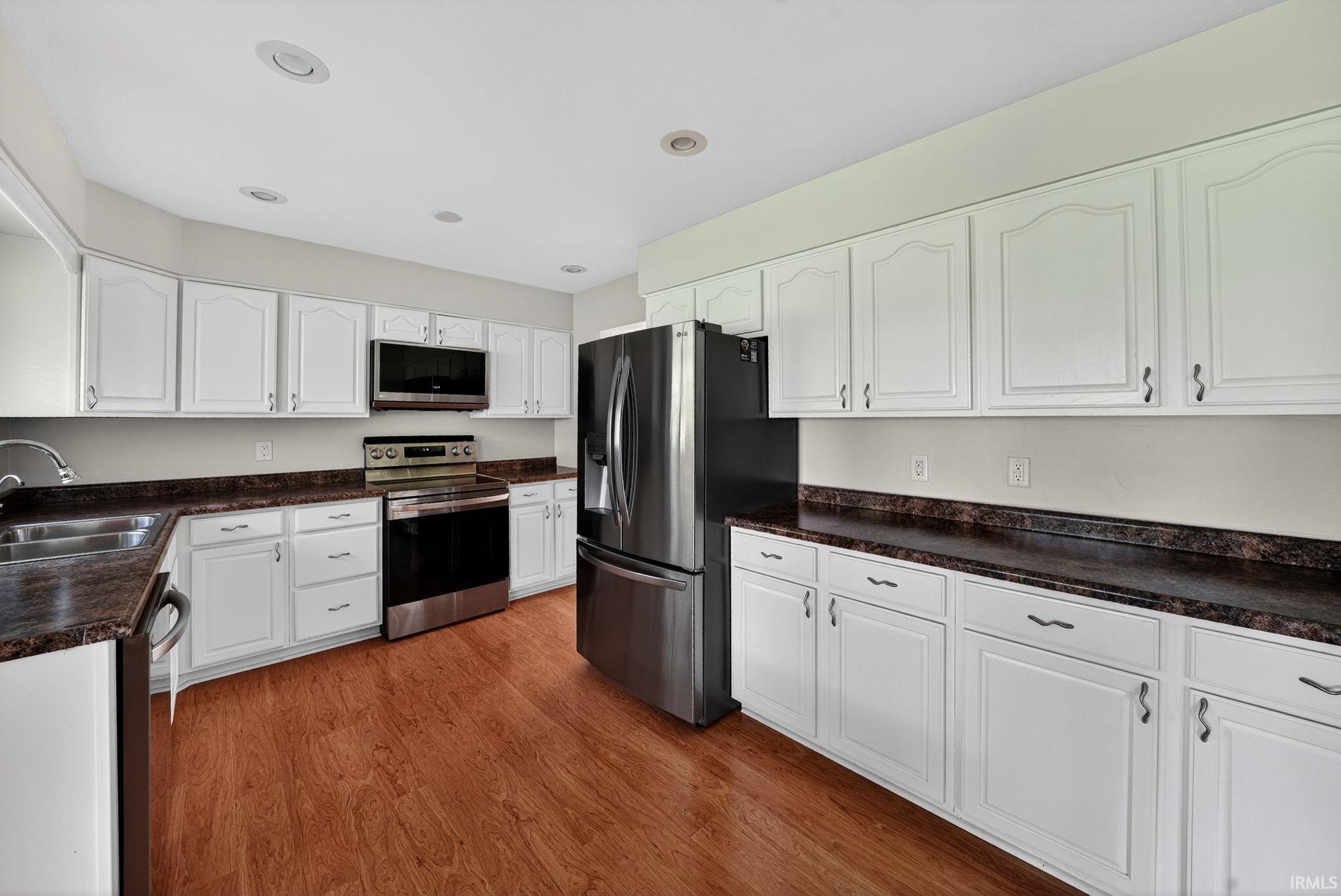 51823 Cheryl Drive Granger, IN 46530 - Photo 11 of 36