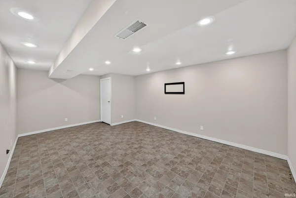 $324,900 | 51823 Cheryl Drive, Granger, IN 46530
