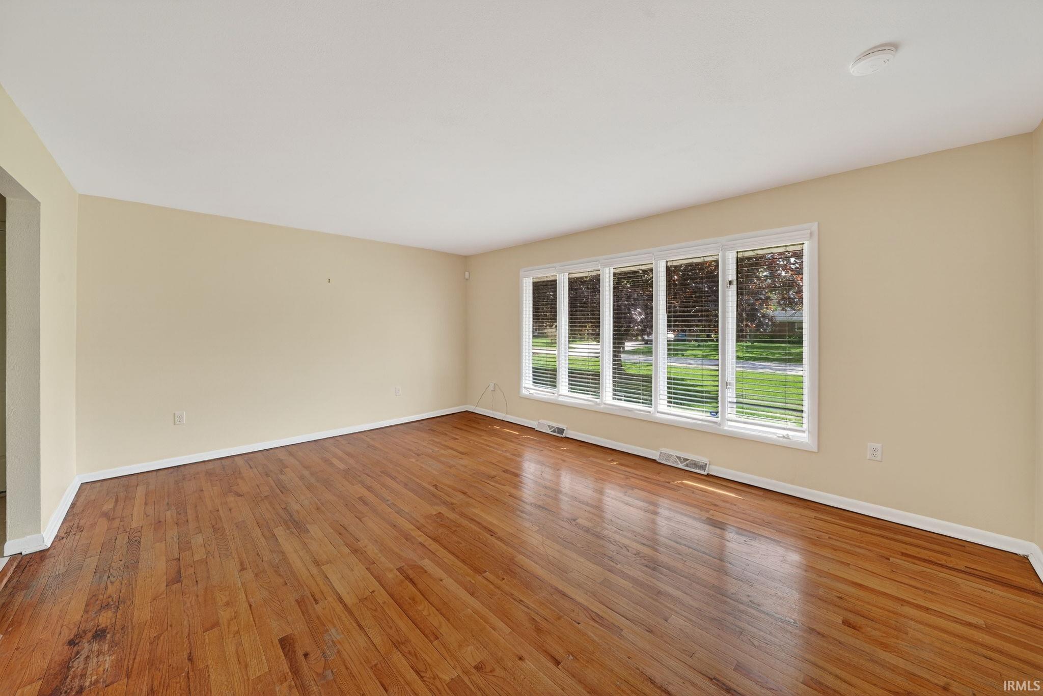 51823 Cheryl Drive Granger, IN 46530 - Photo 5 of 36