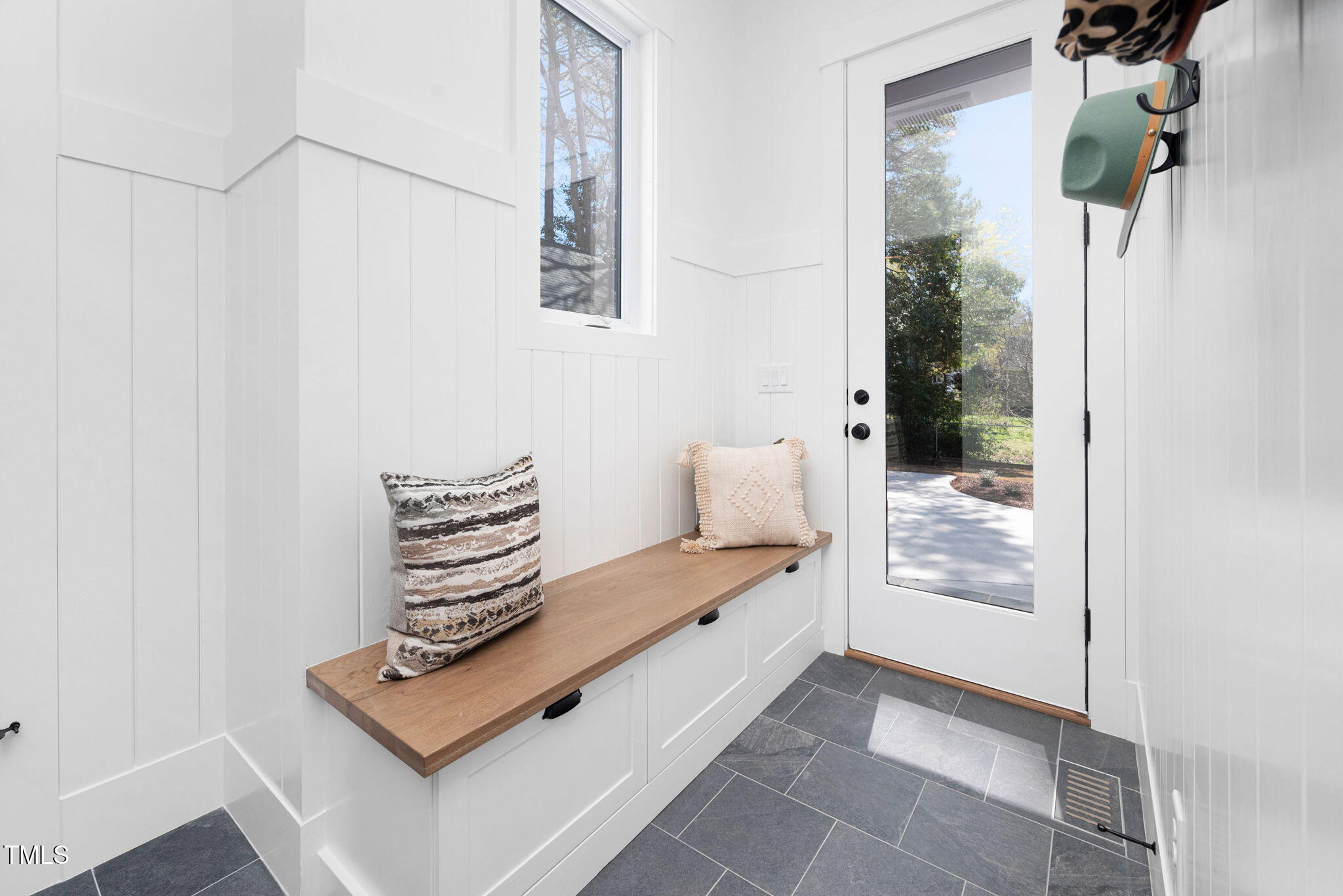 604 Edmund Street Raleigh, NC 27604 - Photo 44 of 70 a living room with furniture