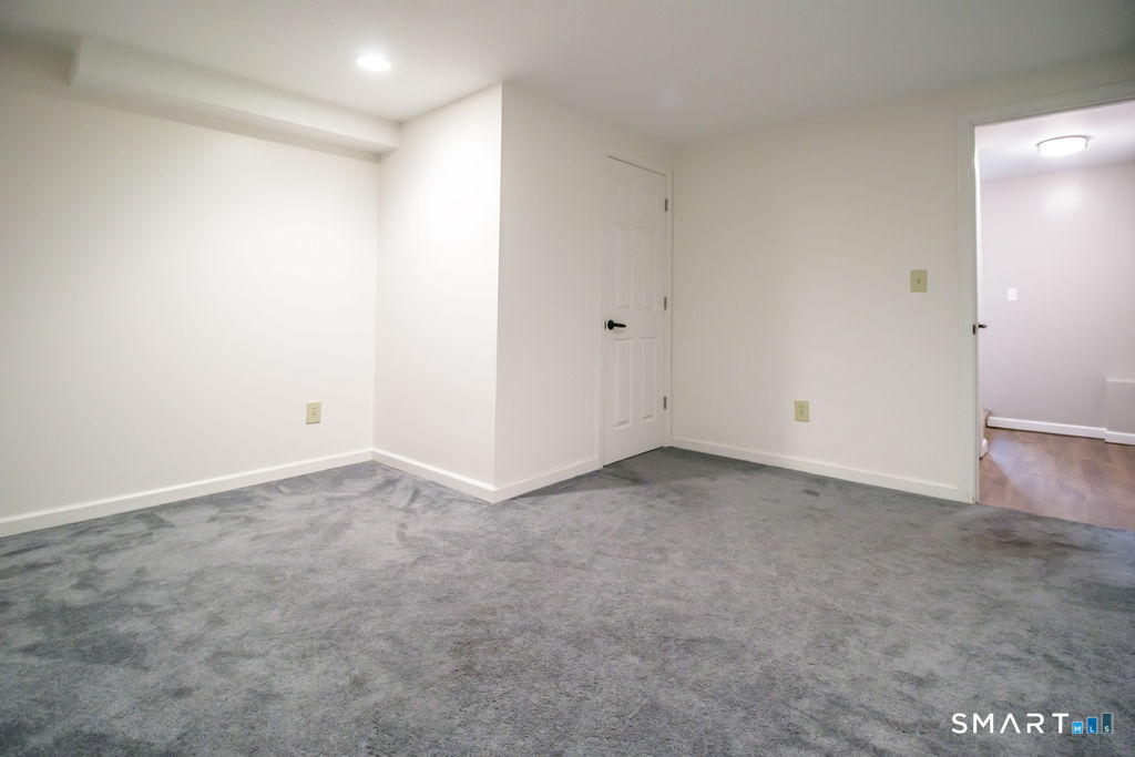 402 Larkspur Farm Road, Unit 34 Torrington, CT 06790 - Photo 25 of 31