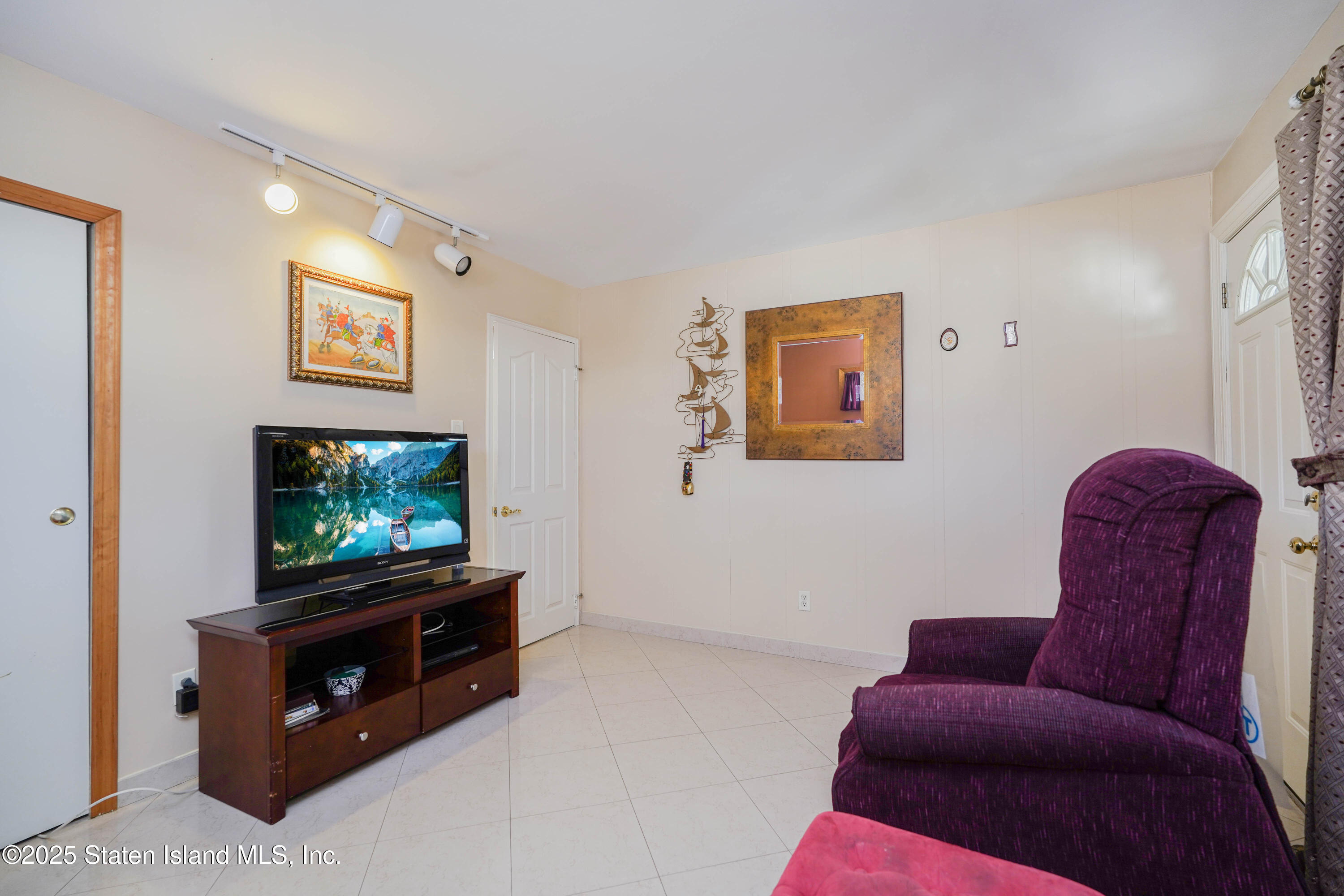 4685 Amboy Road Staten Island, NY 10312 - Photo 19 of 32 Bedroom
