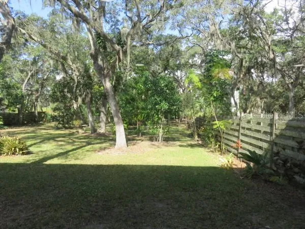 $5,500 | 1024 Tara Vista Drive, Sarasota, FL 34232