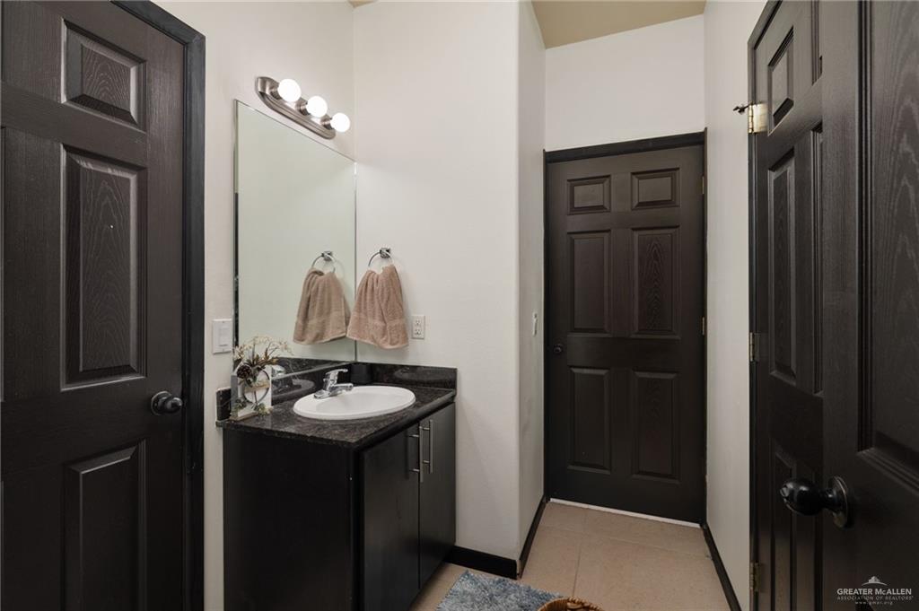 813 Travis Street, Unit 323 Mission, TX 78572 - Photo 11 of 22