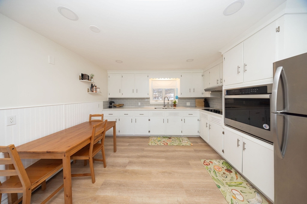2724 Providence Road Northbridge, MA 01534 - Photo 3 of 39 Gallery Image 3