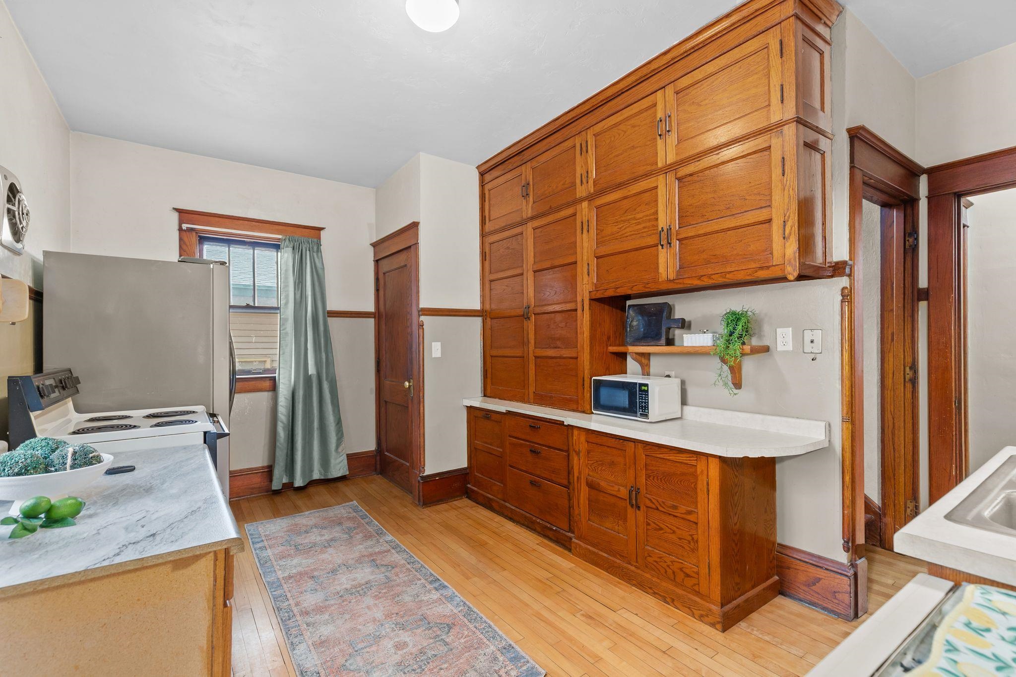 1354 West 2nd Street Appleton, WI 54914 - Photo 13 of 42