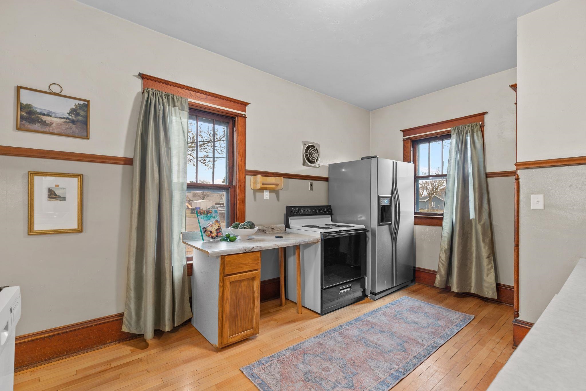 1354 West 2nd Street Appleton, WI 54914 - Photo 14 of 42