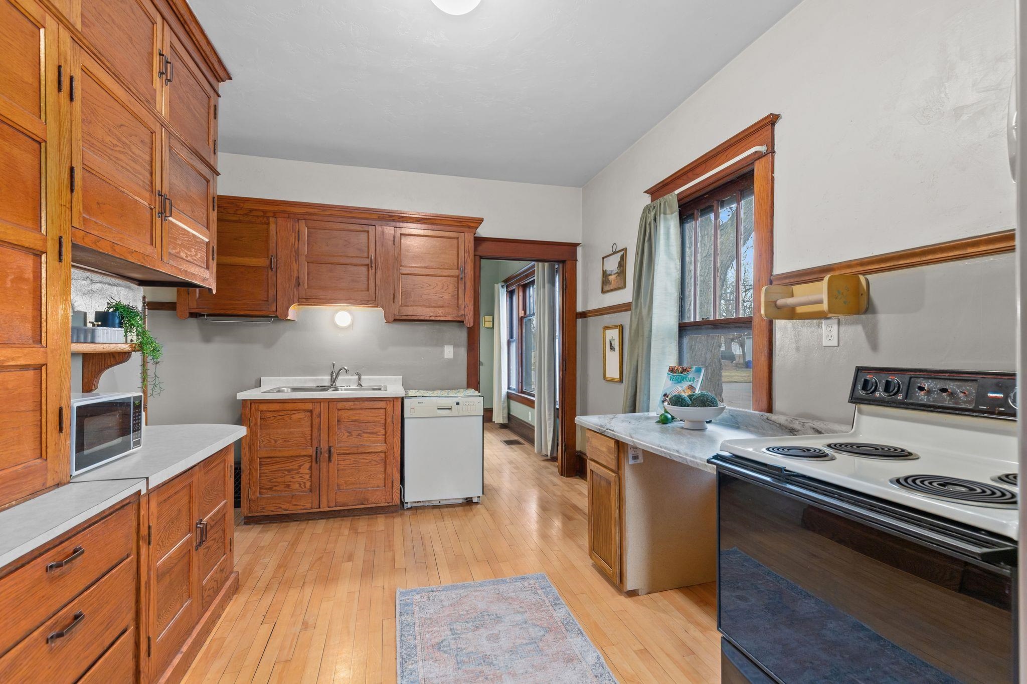 1354 West 2nd Street Appleton, WI 54914 - Photo 15 of 42