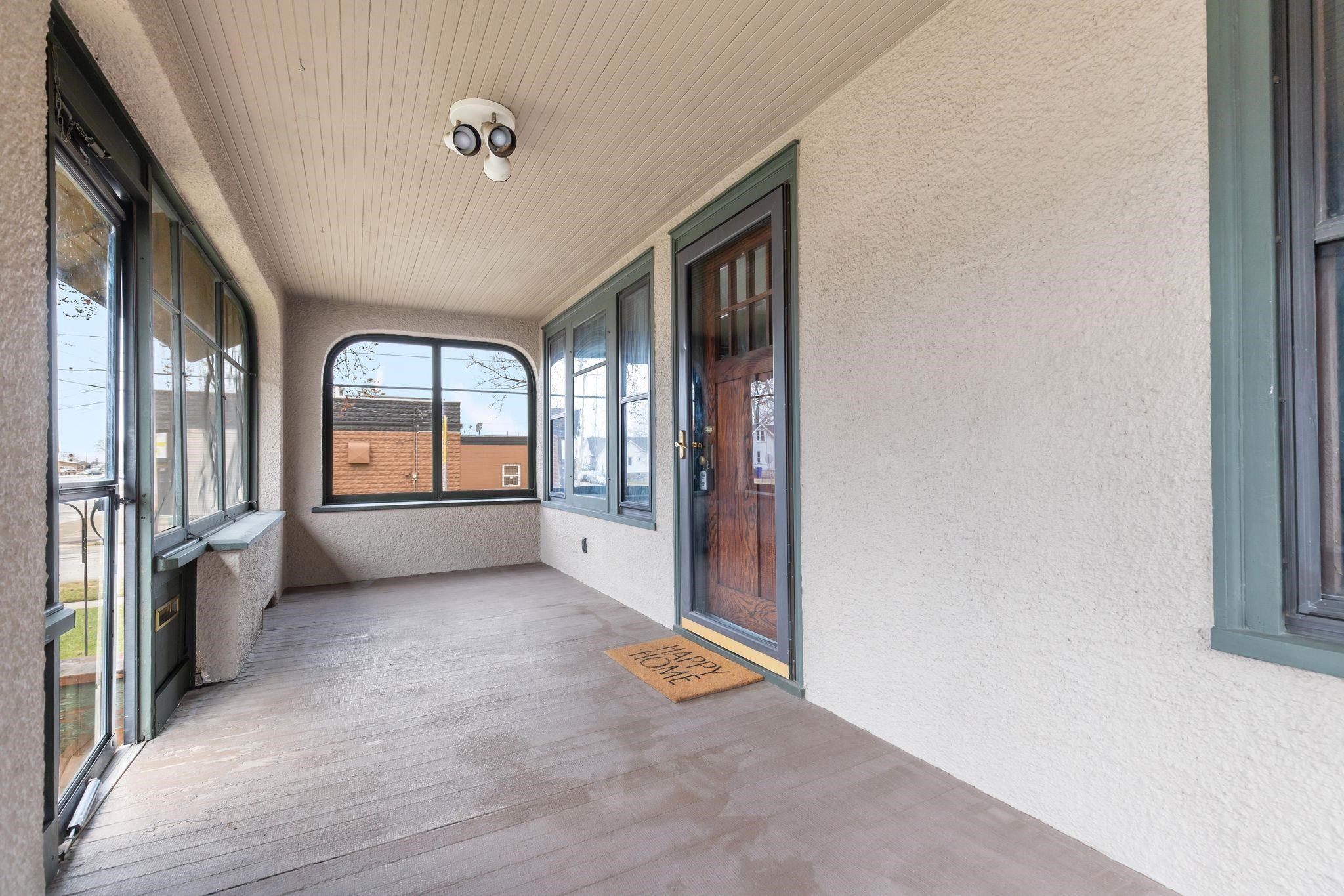 1354 West 2nd Street Appleton, WI 54914 - Photo 3 of 42