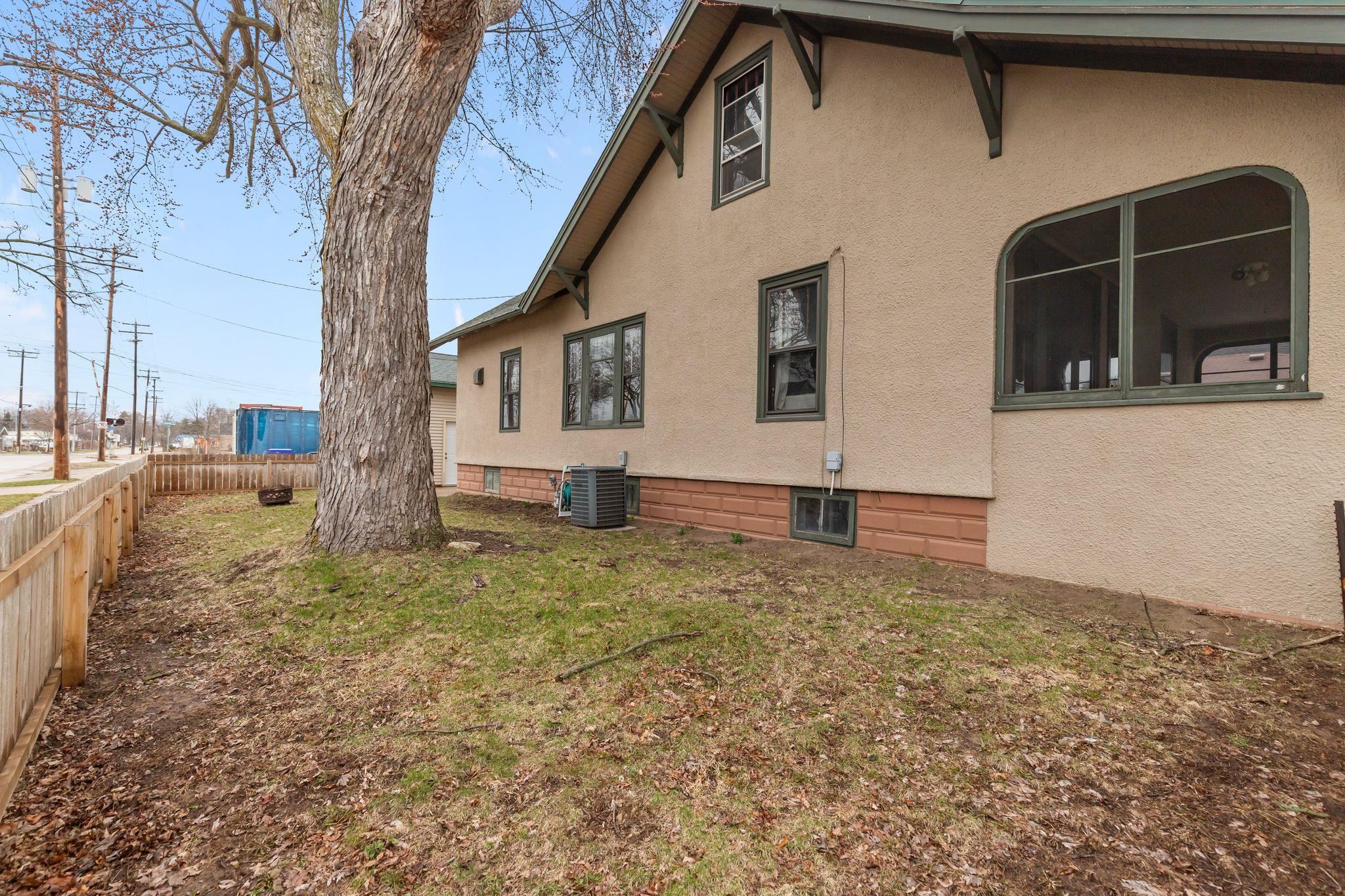 1354 West 2nd Street Appleton, WI 54914 - Photo 38 of 42