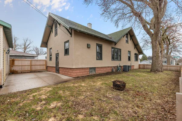 $254,900 | 1354 West 2nd Street, Appleton, WI 54914