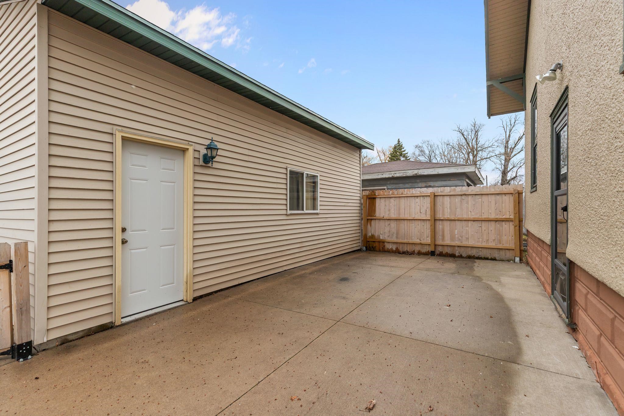 1354 West 2nd Street Appleton, WI 54914 - Photo 40 of 42