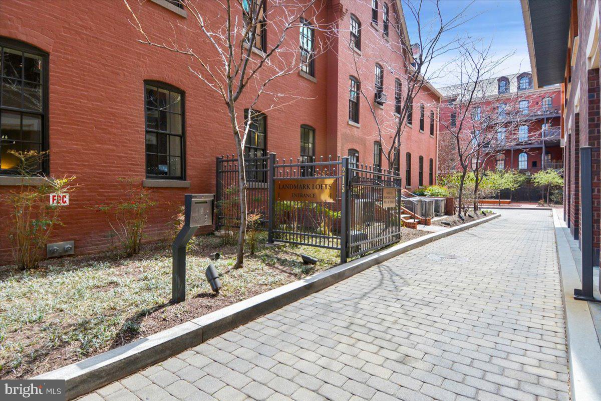215 I Street Northeast, Unit 103 Washington, DC 20002 - Photo 30 of 31